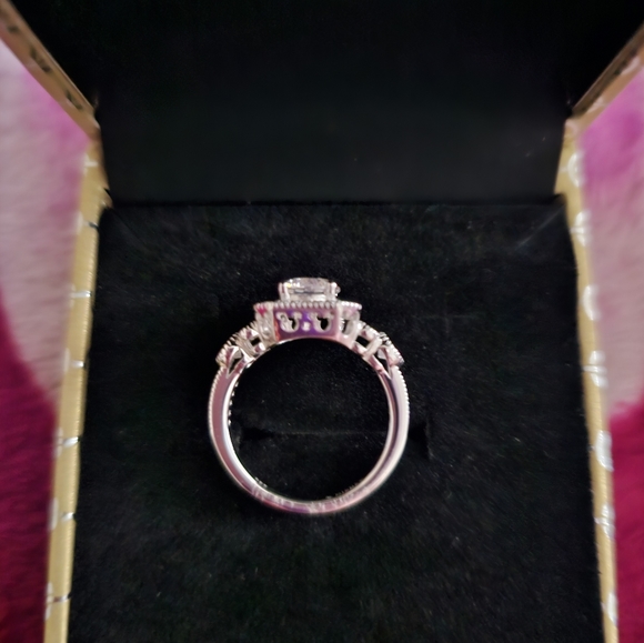 NWOT Disney Silver Ring with Clear Gemstone - Picture 3 of 4